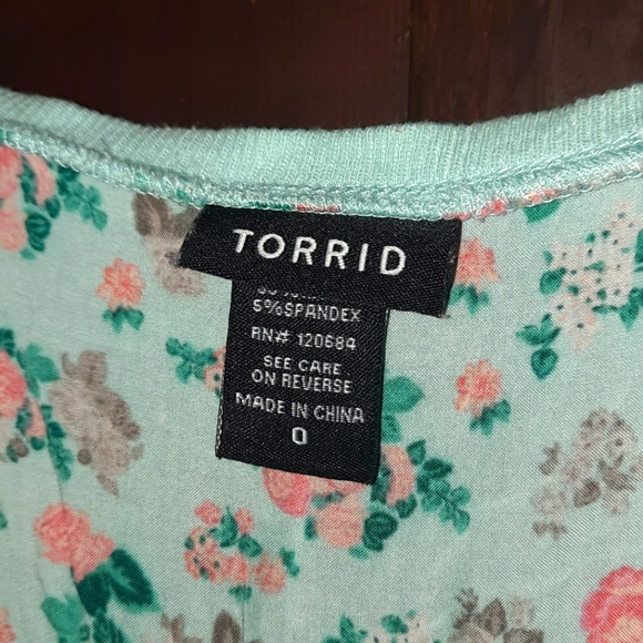 Torrid Floral Tank Top - Picture 3 of 6